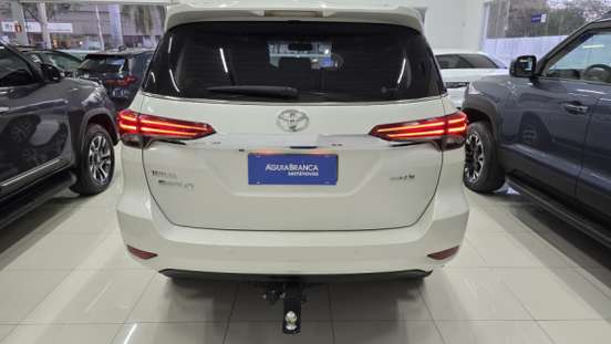 TOYOTA-HILUX SW4-2020