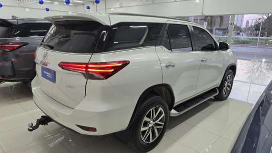 TOYOTA-HILUX SW4-2020