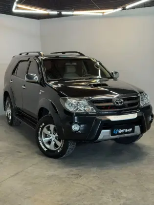 TOYOTA HILUX SW4 3.0 SRV 4X4 16V TURBO INTERCOOLER DIESEL 4P AUTOMÁTICO