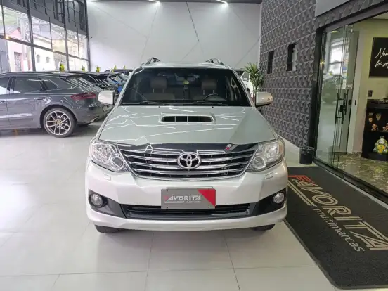 TOYOTA-HILUX SW4-3.0 SRV 4X4 16V TURBO INTERCOOLER DIESEL 4P AUTOMÁTICO TOYOTA-HILUX SW4-2013