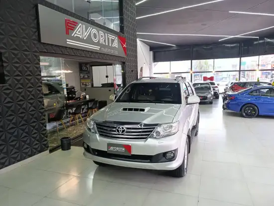 TOYOTA-HILUX SW4-2013