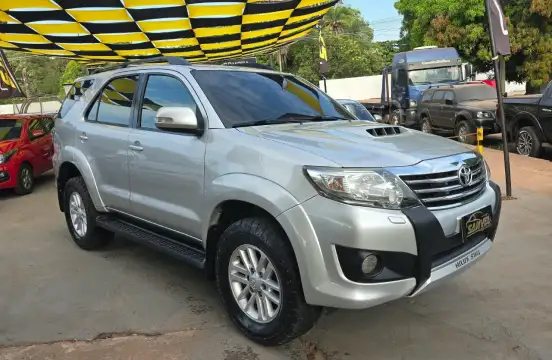 TOYOTA-HILUX SW4-3.0 SRV 4X4 7 LUGARES 16V TURBO INTERCOOLER DIESEL 4P AUTOMÁTICO TOYOTA-HILUX SW4-2011