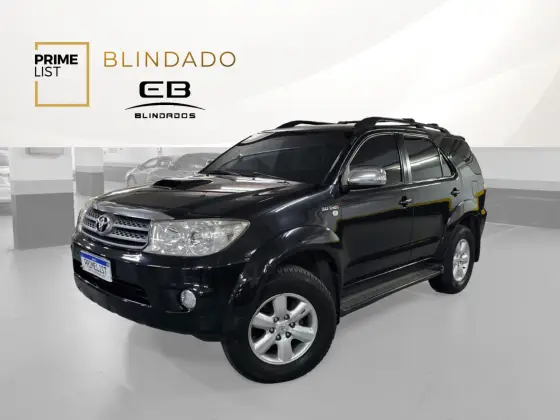 TOYOTA HILUX SW4 3.0 SRV 4X4 7 LUGARES 16V TURBO INTERCOOLER DIESEL 4P AUTOMÁTICO