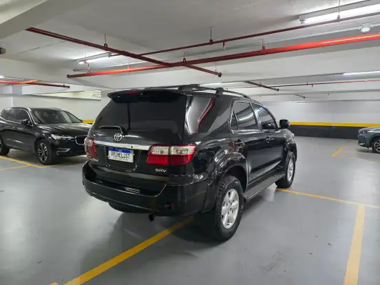 TOYOTA-HILUX SW4-2010