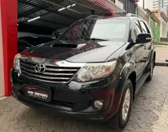 TOYOTA HILUX SW4 3.0 SRV 4X4 7 LUGARES 16V TURBO INTERCOOLER DIESEL 4P AUTOMÁTICO TOYOTA HILUX SW4 3.0 SRV 4X4 7 LUGARES 16V TURBO INTERCOOLER DIESEL 4P AUTOMÁTICO