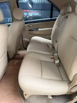 TOYOTA-HILUX SW4-2014