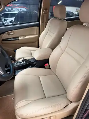 TOYOTA-HILUX SW4-2014