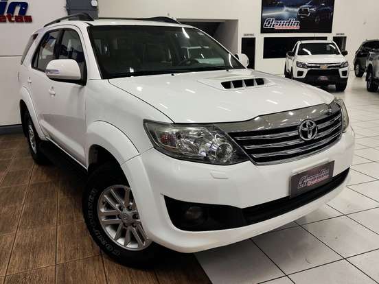 TOYOTA-HILUX SW4-2012