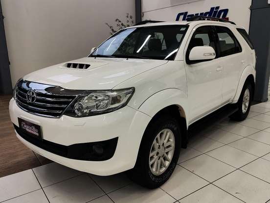 TOYOTA-HILUX SW4-3.0 SRV 4X4 7 LUGARES 16V TURBO INTERCOOLER DIESEL 4P AUTOMÁTICO TOYOTA-HILUX SW4-2012
