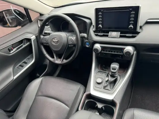 TOYOTA-RAV4-2019