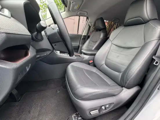 TOYOTA-RAV4-2019
