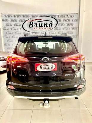 TOYOTA-RAV4-2018