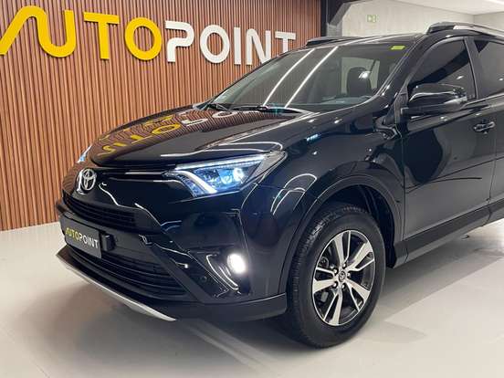 TOYOTA-RAV4-2017
