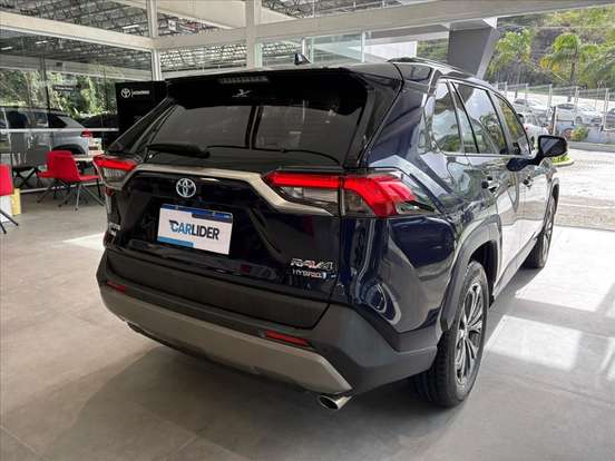 TOYOTA-RAV4-2024