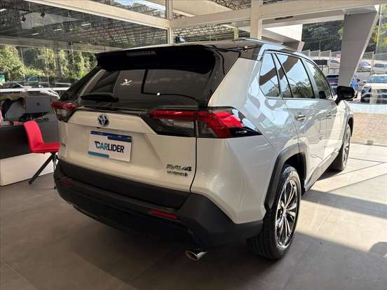 TOYOTA-RAV4-2024