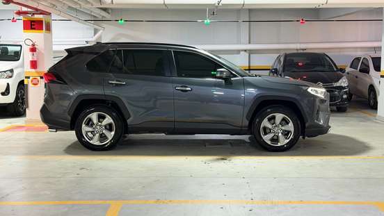 TOYOTA-RAV4-2019