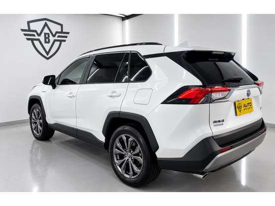 TOYOTA-RAV4-2025
