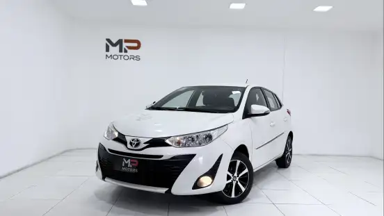 TOYOTA-YARIS-2019