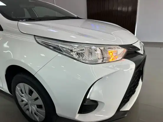 TOYOTA-YARIS-2022