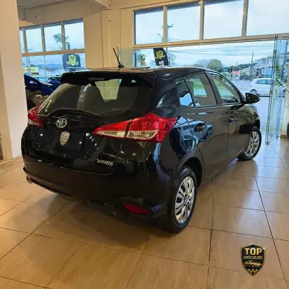 TOYOTA-YARIS-2024