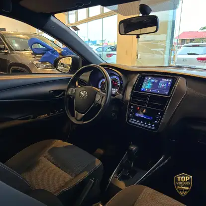 TOYOTA-YARIS-2024