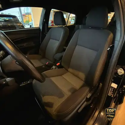 TOYOTA-YARIS-2024