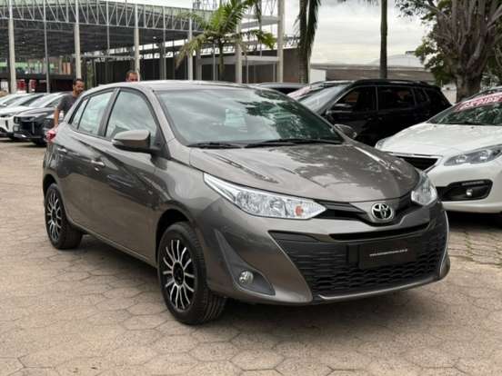 TOYOTA-YARIS-2020