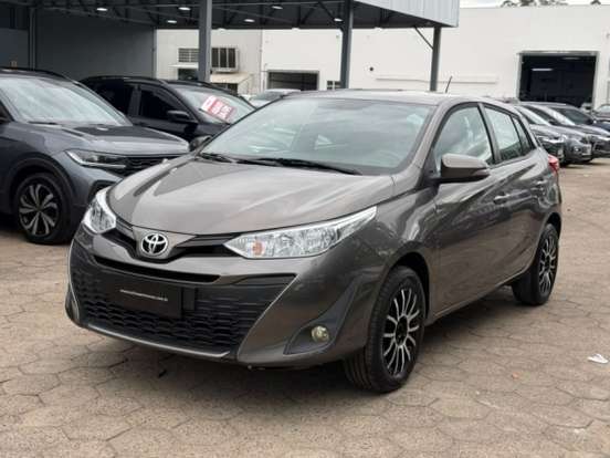TOYOTA-YARIS-2020