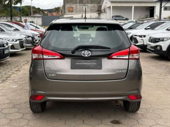 TOYOTA-YARIS-2020