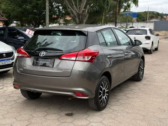 TOYOTA-YARIS-2020