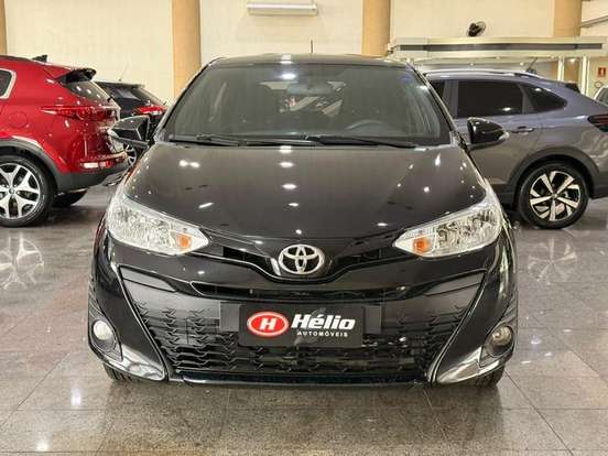 TOYOTA-YARIS-2019