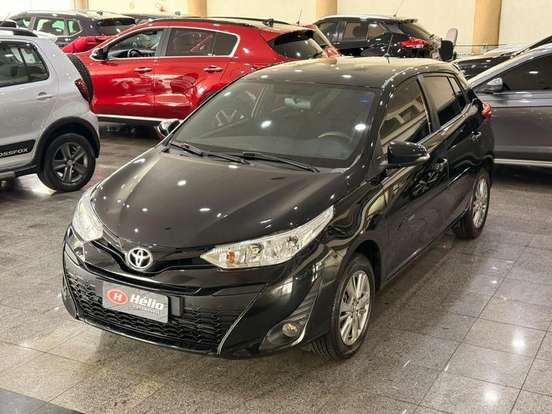 TOYOTA-YARIS-2019