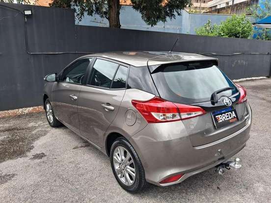 TOYOTA-YARIS-2019