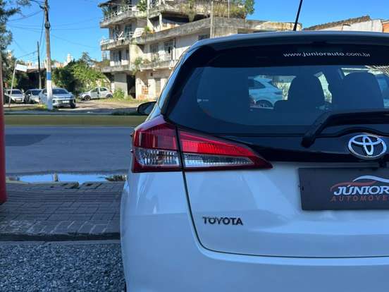 TOYOTA-YARIS-1.3 16V FLEX XL PLUS TECH MULTIDRIVE TOYOTA-YARIS-2018