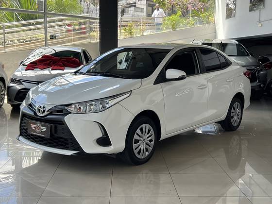 TOYOTA YARIS 1.5 16V FLEX SEDAN XL LIVE MULTIDRIVE
