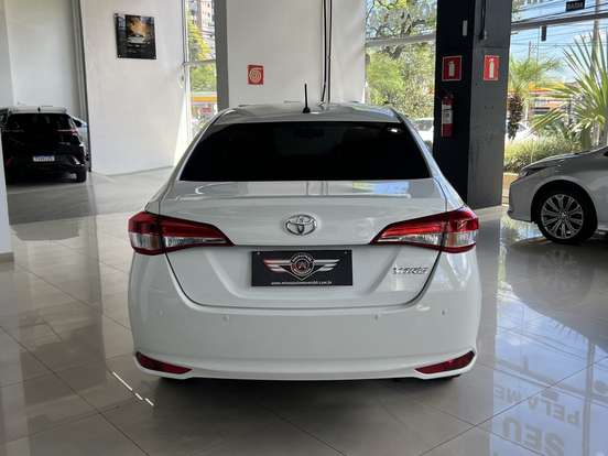 TOYOTA-YARIS-1.5 16V FLEX SEDAN XL LIVE MULTIDRIVE TOYOTA-YARIS-2023
