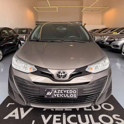 TOYOTA-YARIS-2019