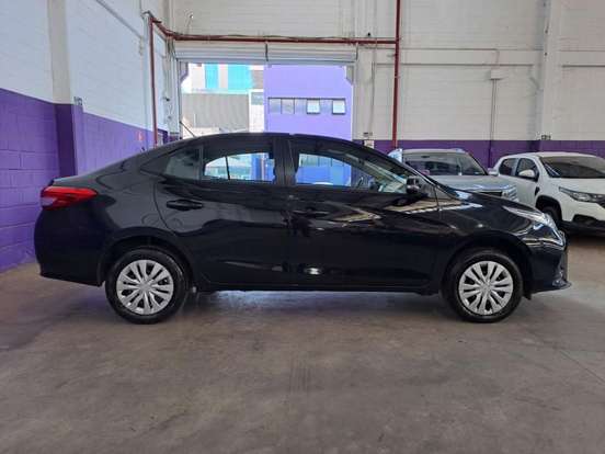 TOYOTA-YARIS-2024