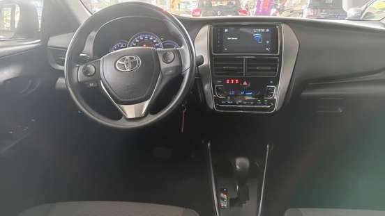 TOYOTA-YARIS-2024