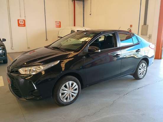 TOYOTA-YARIS-2024