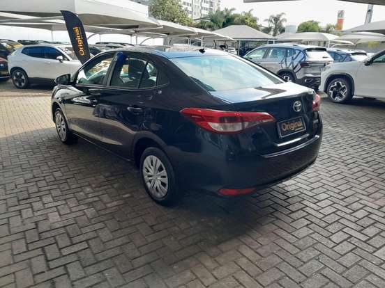 TOYOTA-YARIS-2024