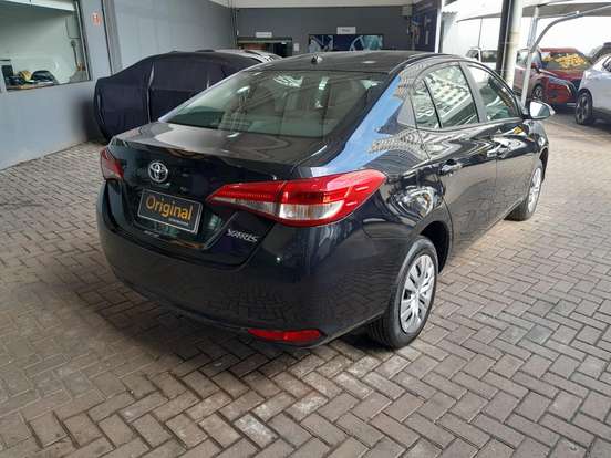 TOYOTA-YARIS-2024