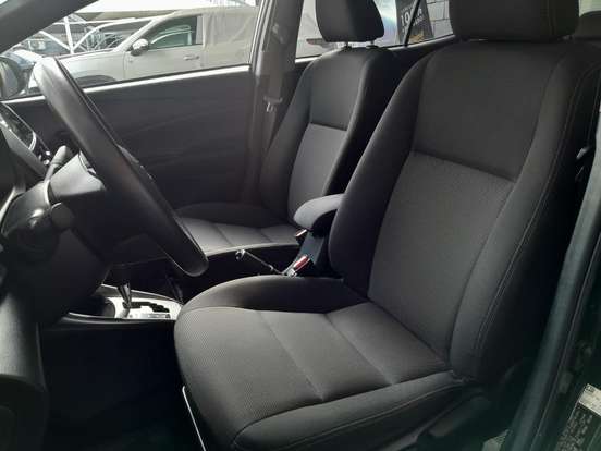 TOYOTA-YARIS-2024