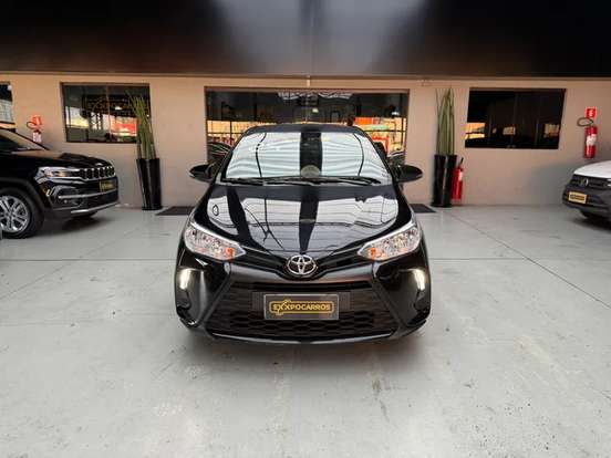 TOYOTA-YARIS-2024