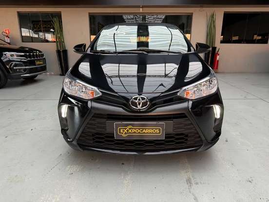 TOYOTA-YARIS-2024