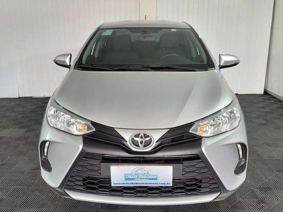 TOYOTA-YARIS-2024