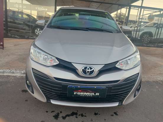 TOYOTA-YARIS-2018