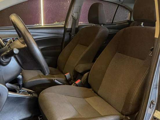 TOYOTA-YARIS-2024