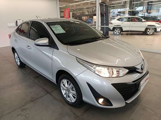 TOYOTA-YARIS-2018