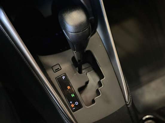 TOYOTA-YARIS-2024